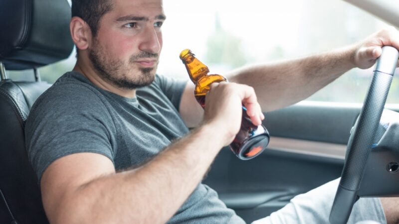 32-letni mężczyzna prowadzący samochód pod wpływem alkoholu zatrzymany w centrum Szczecina