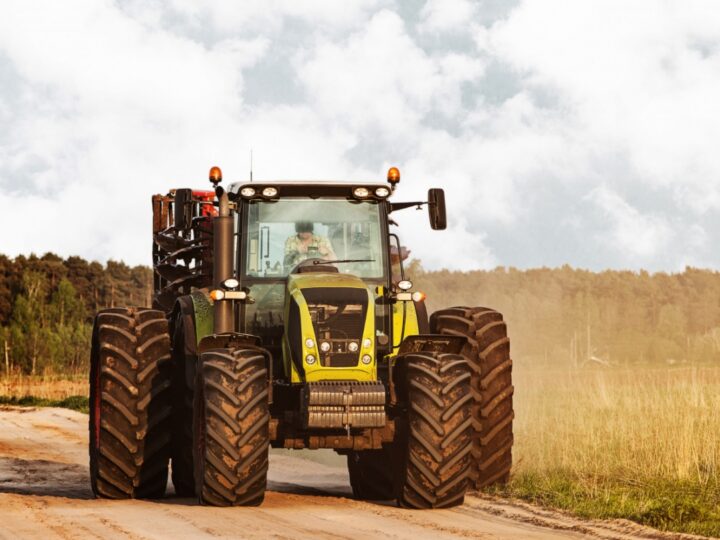 Protestujący rolnicy i ich traktory zawładnęły ulicami Szczecina