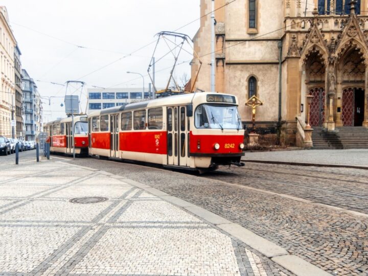 Zatrzymanie tramwajowego ruchu w Szczecinie z powodu awarii torowiska spowodowanej wysoką temperaturą