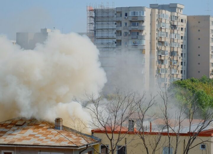 Szczecińscy stróże prawa interweniują w obliczu pożaru