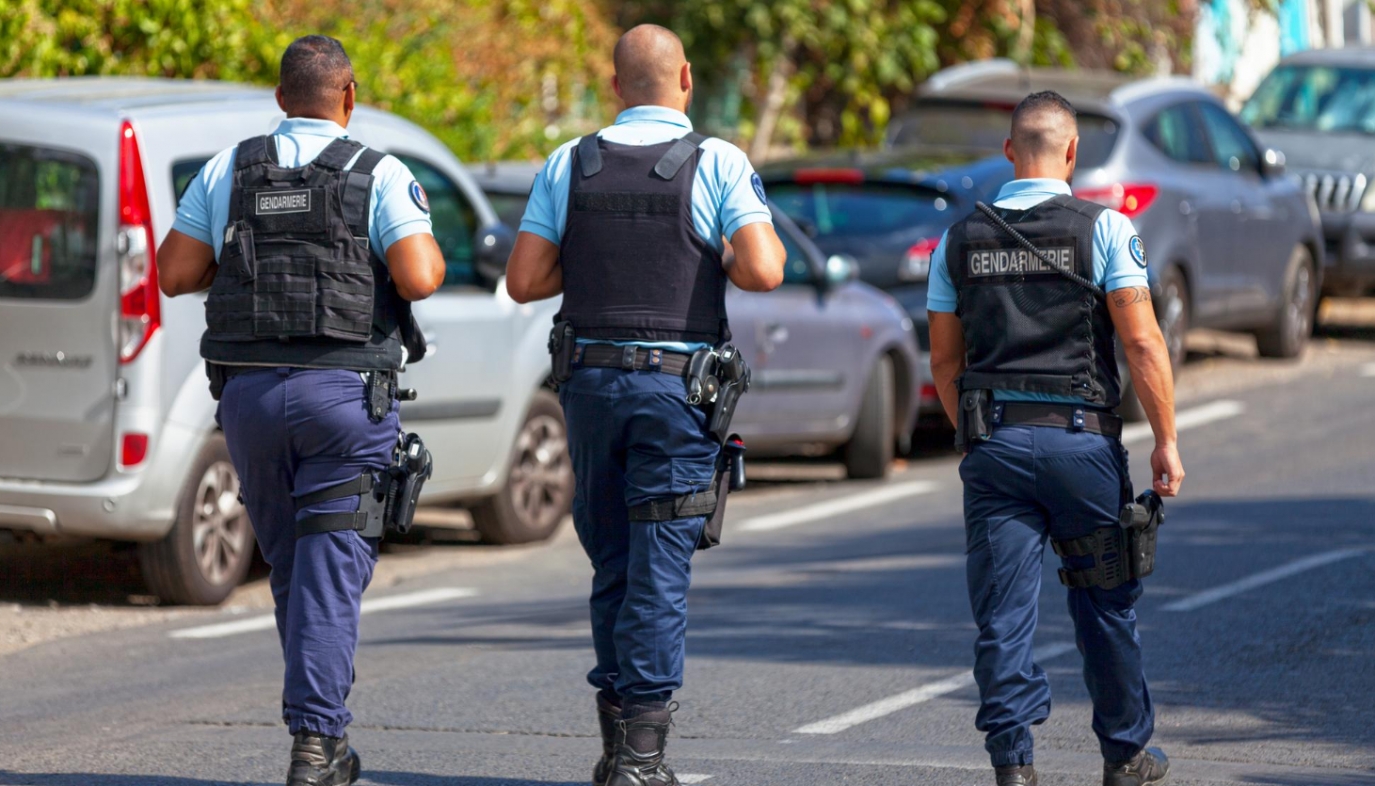 Inspirujące spotkanie dla maturzystów: Promowanie zawodu policjanta w Komisariacie Policji Szczecin – Dąbie