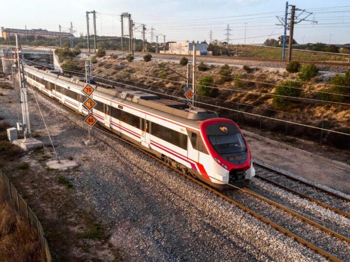 Pociągi Pendolino przyspieszają komunikację między Szczecinem a Warszawą – plany odzyskania utraconych pasażerów