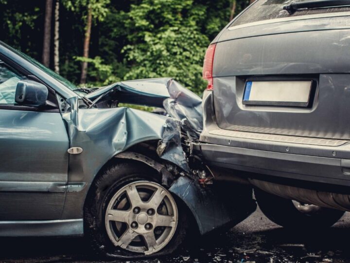 Uderzenie samochodu osobowego i busa na drodze S3: Ruch zatrzymany między Węzłem Myślibórz a Gorzów Wielkopolski Północ