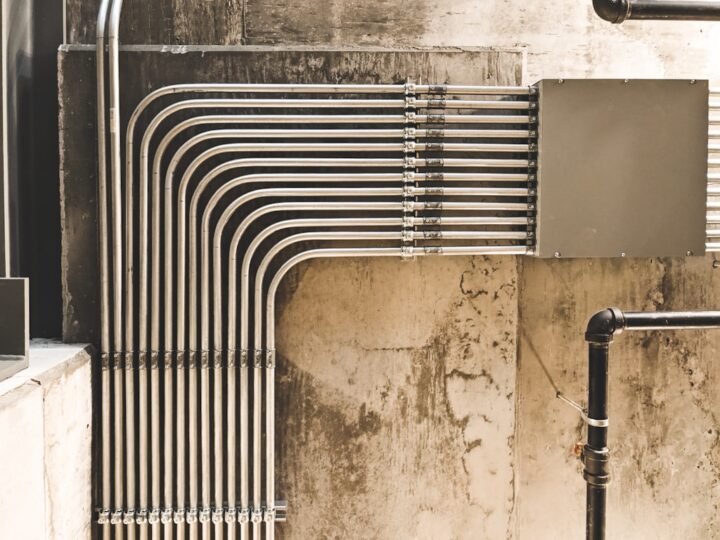 Hurtownia sanitarna Hydrosolar w Szczecinie – odprowadzenie skroplin z wentylacji i systemy sanitarne