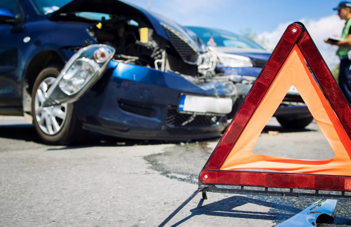 Niezaplanowane zamieszanie po wygranym meczu – Autokar Pogoni Szczecin uczestniczy w kolizji drogowej