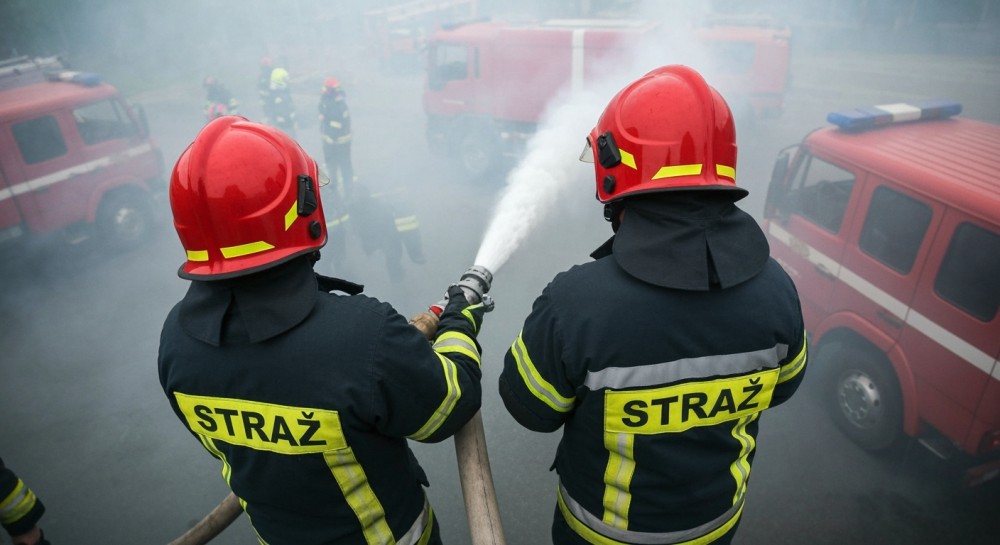 Pożar w Szczecinie: RCB ostrzega mieszkańców, wojewoda uspokaja sytuację