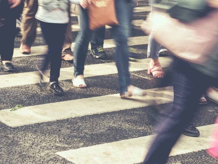 Prace budowlane w Grzepnicy: Nowe przejście i perony dla mieszkańców!