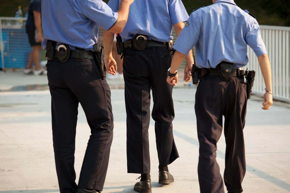 Tragedia w Policach: Młody mężczyzna zmarł po ataku nożownika