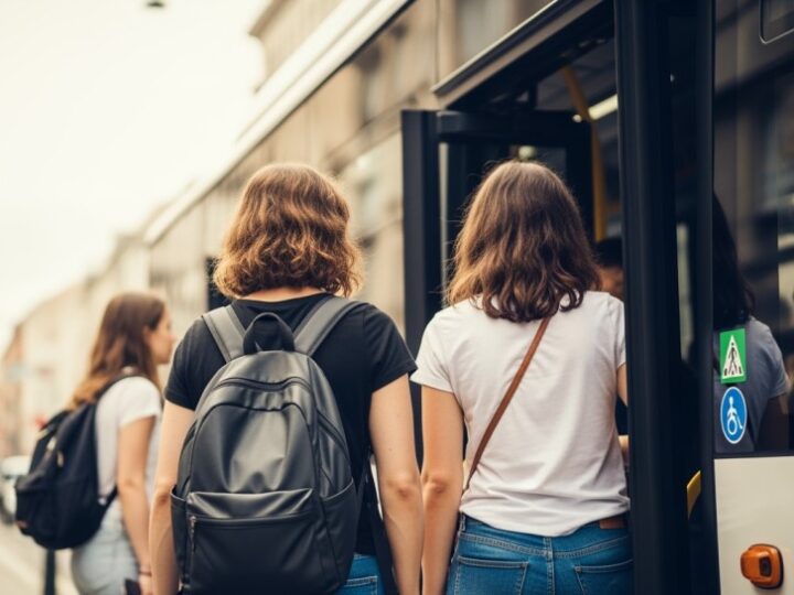 Bezpieczniejsze podróże w Grzepnicy: Nowe przystanki i oświetlenie dla pieszych