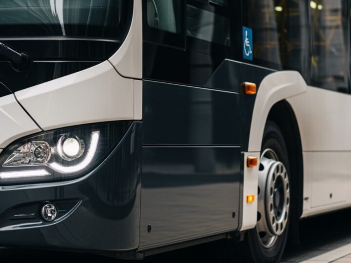 Szczecin unieważnia przetarg na nowe autobusy – oferty przekroczyły budżet, ale miasto nie rezygnuje z inwestycji!