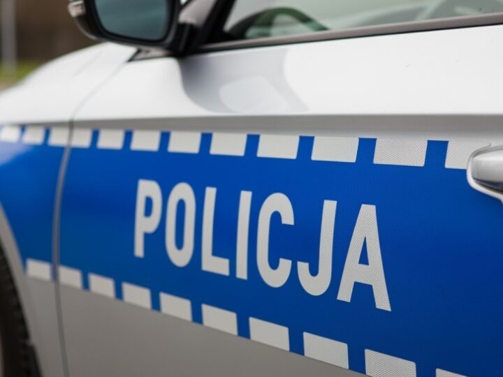 Nowi funkcjonariusze i awanse w szczecińskiej Policji: Święto zaangażowania i odpowiedzialności