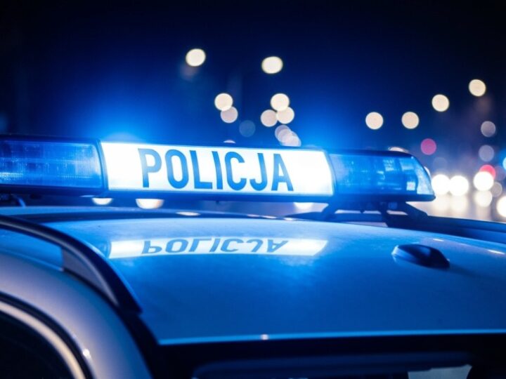 Kierowcy w Szczecinie łamią prędkość na mokrej nawierzchni – czas na ostrożność!