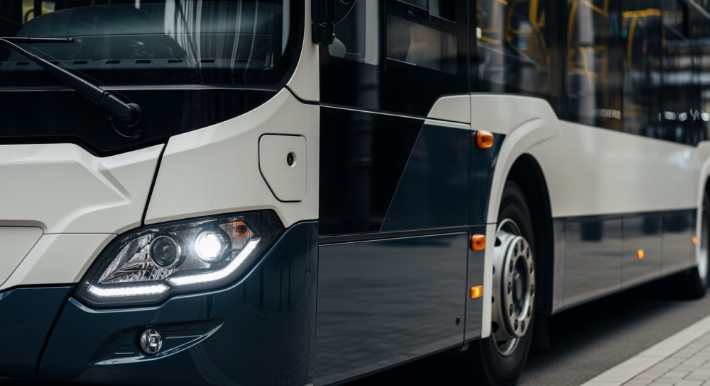 Szczecin inwestuje w ekologię: 22 nowoczesne autobusy hybrydowe na ulicach miasta!