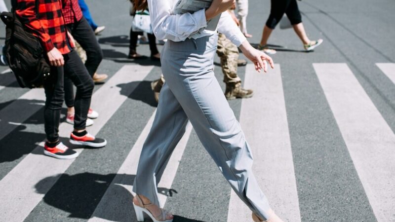 Zaduszki w Szczecinie: Policja zapewnia bezpieczeństwo i widoczność