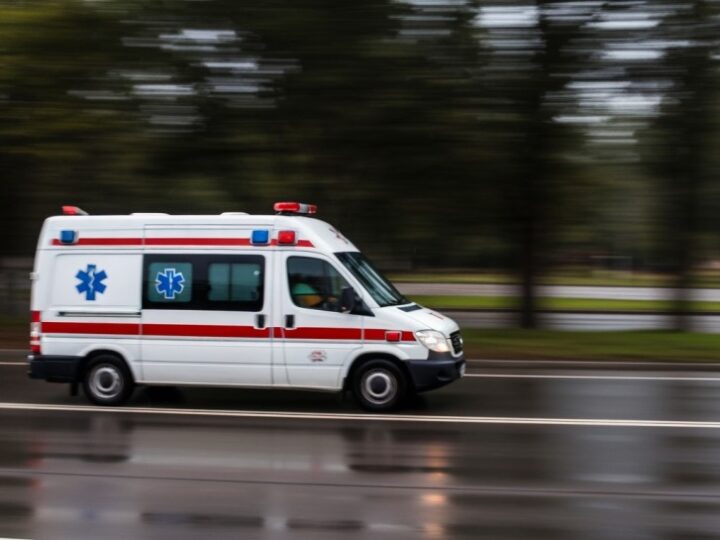 Wołczkowo zyskuje defibrylator AED – życie w Twoich rękach!