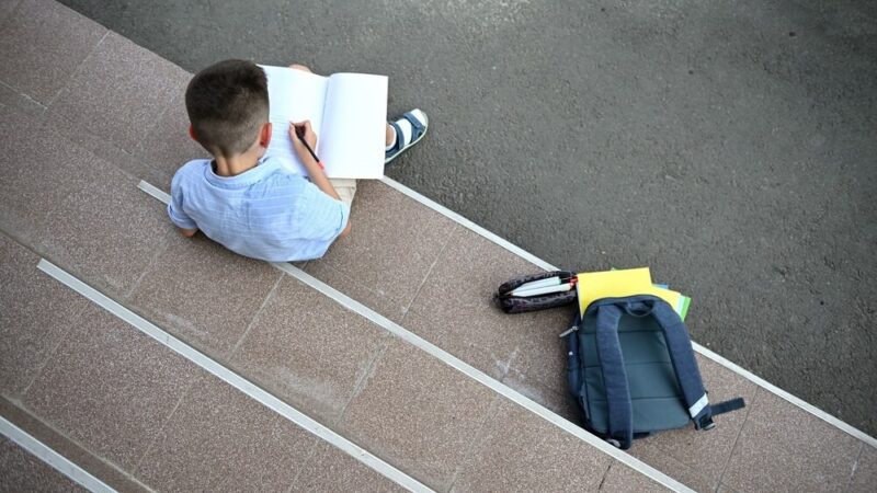 Przygoda z książkami: Dzieci w Policach odkrywają magiczny świat biblioteki