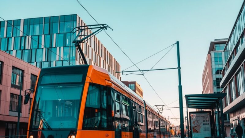 Obcy element przyczyną wykolejenia tramwaju na Parkowej