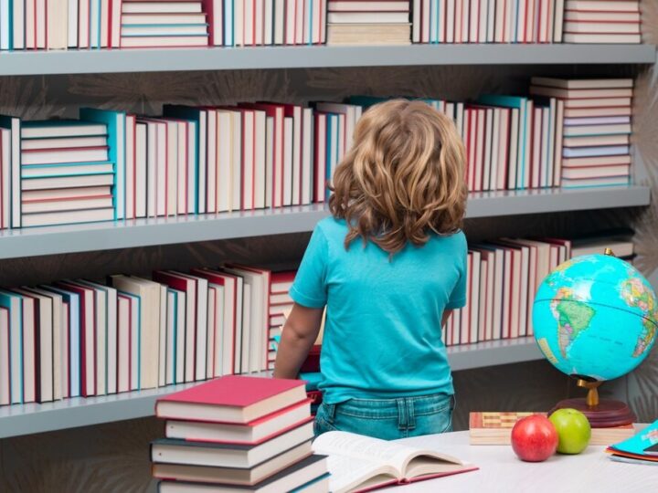 Biała Szkoła: Nowe Horyzonty dla Uczniów w Policach