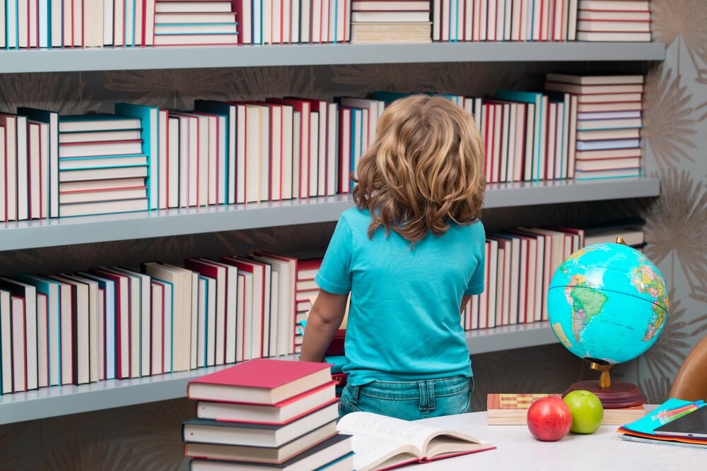 Biała Szkoła: Nowe Horyzonty dla Uczniów w Policach