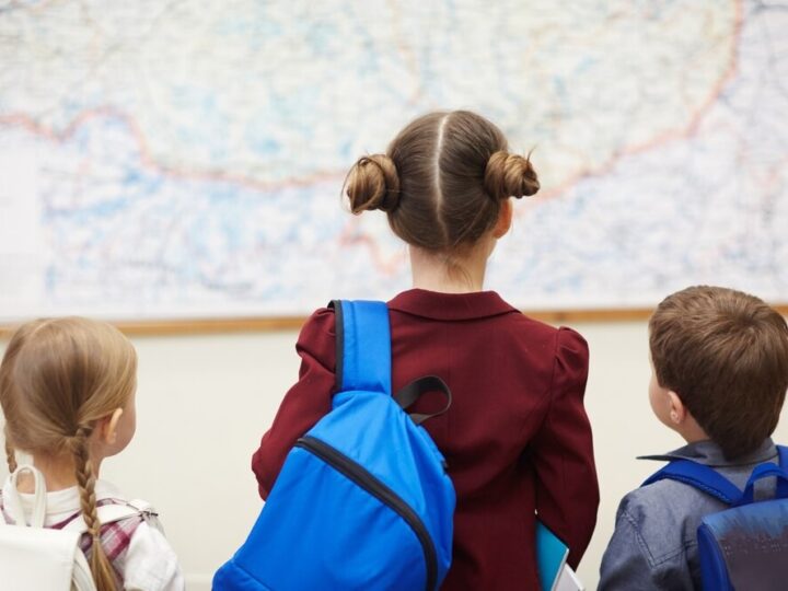 Edukacja przeciw przemocy: Policja w szkołach uczy młodzież odpowiedzialności