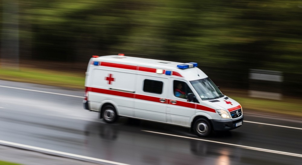 Odwilż w Szczecinie: Uważaj na niebezpieczne lód i śnieg z dachów!