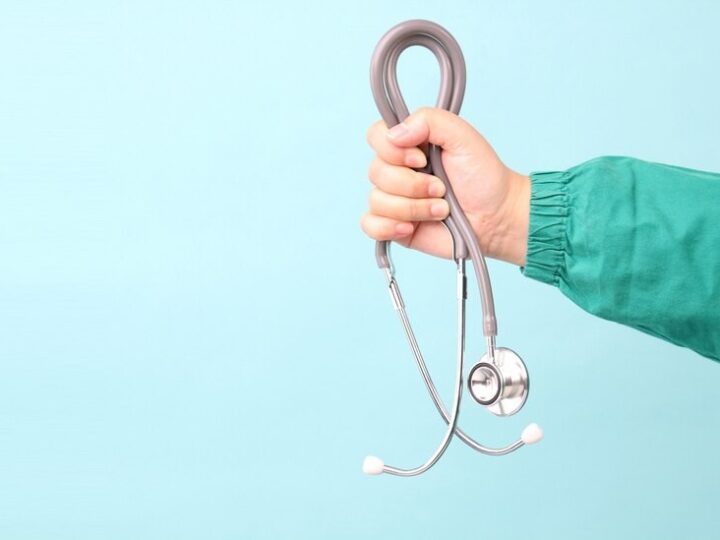 Nowa infolinia „Helpline” dla osób z Alzheimerem i ich bliskich