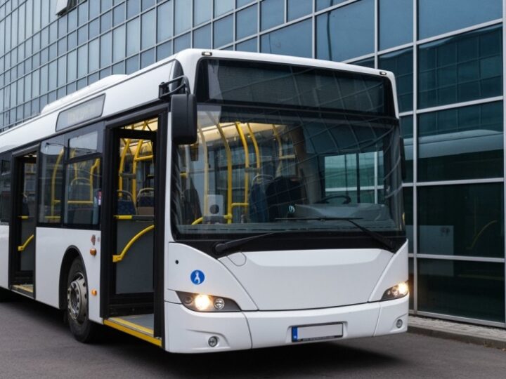 Szczecin wkracza w erę elektryczności: nowe autobusy na ulicach!