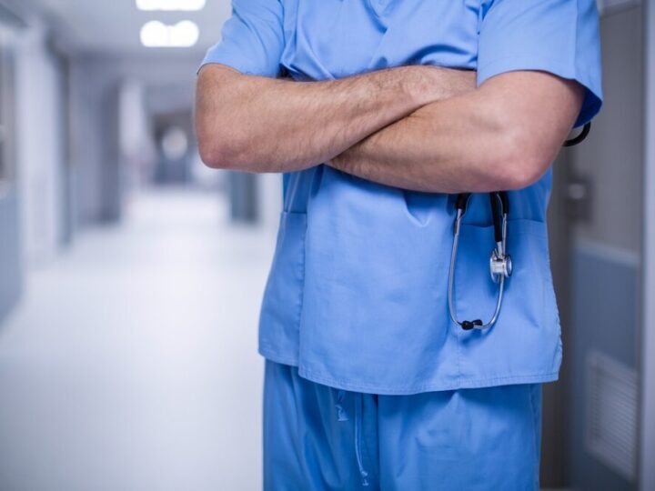 Bezpieczne ferie: Jak chronić dzieci i młodzież podczas zimowego wypoczynku