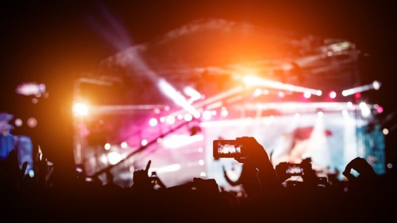 Karnawałowa noc pełna tańca i radości w Dąbiu!