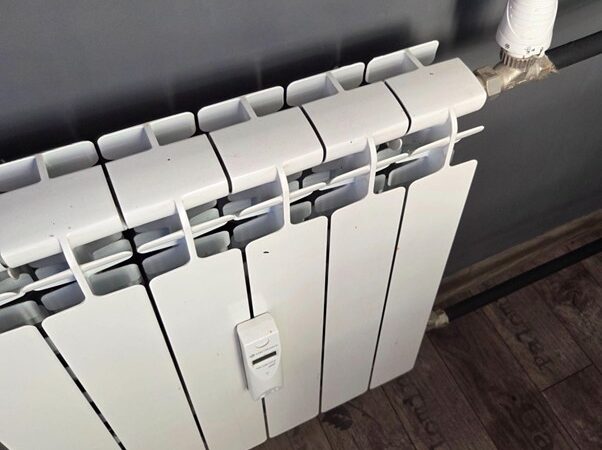 Czy podzielniki ciepła są obowiązkowe? Przegląd przepisów i praktyki w Polsce