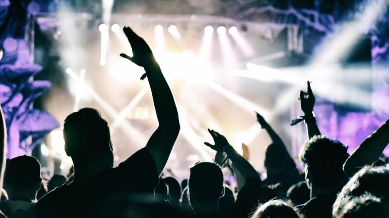 Kraków Street Band zaskakuje debiutanckim singlem „Pomiędzy nami