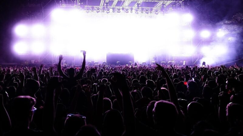 Pidżama Porno w Słowianinie – co musisz wiedzieć przed koncertem!