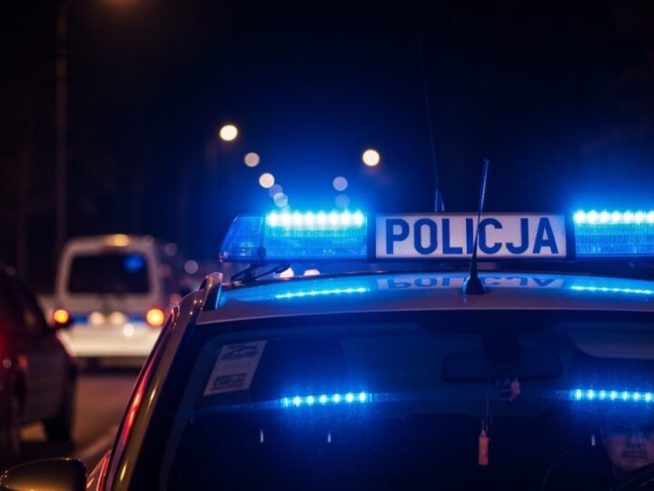 Policyjne małżeństwo uratowało seniorkę przed oszustwem i stratą oszczędności