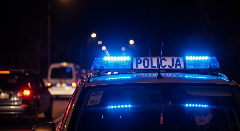 Policyjne małżeństwo uratowało seniorkę przed oszustwem i stratą oszczędności