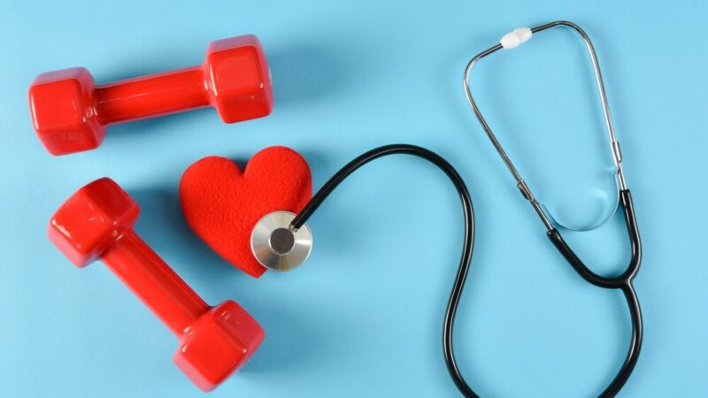 Seniorzy na Światowym Dniu Zdrowia: Wsparcie i Edukacja w Gminie