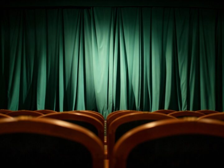 Hiroszima znów na scenie: monodram pełen emocji i humoru