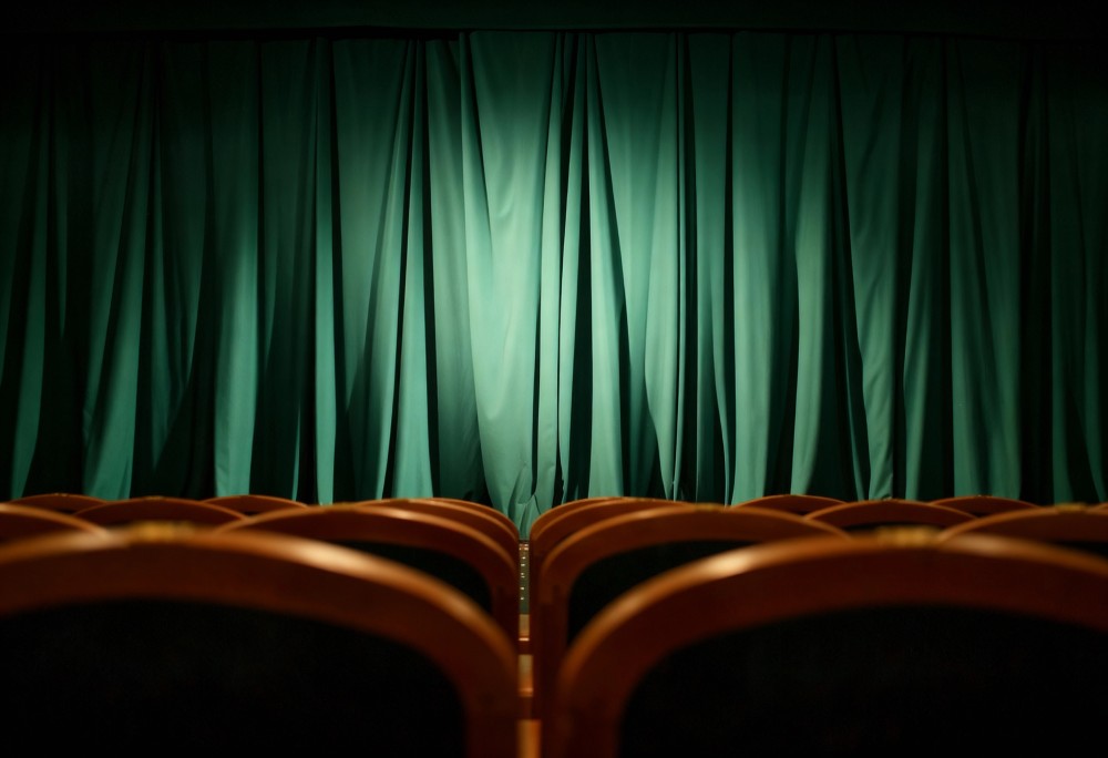 Hiroszima znów na scenie: monodram pełen emocji i humoru