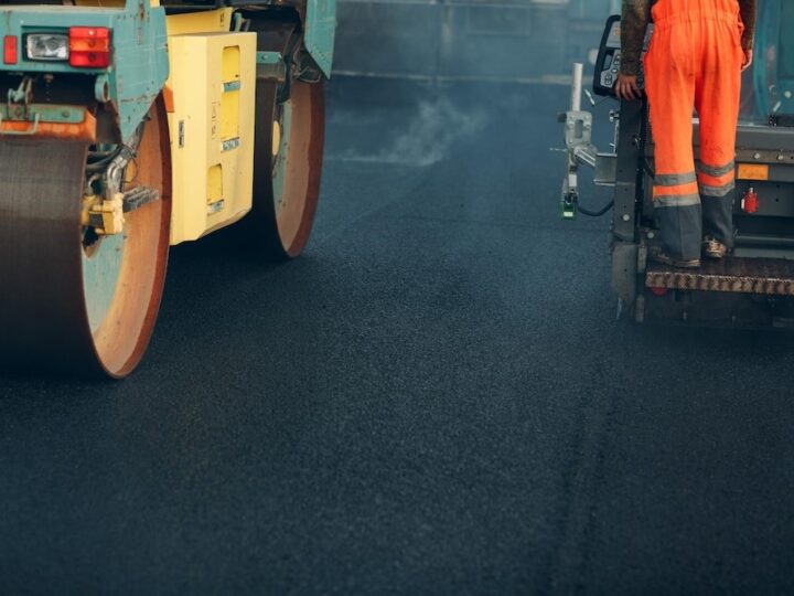 Bogumińska w końcowej fazie budowy. Trwają prace wykończeniowe drogi rowerowej