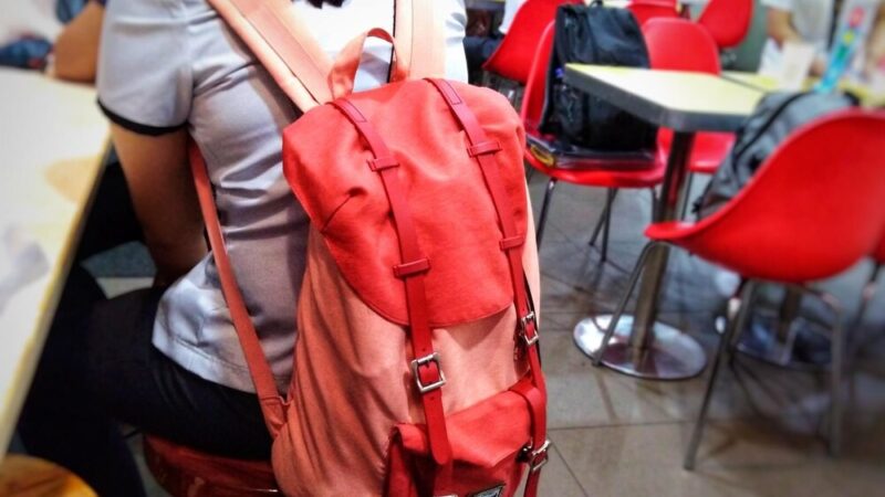 Uczniowie SP nr 2 poznają tajniki pracy policji i psów służbowych