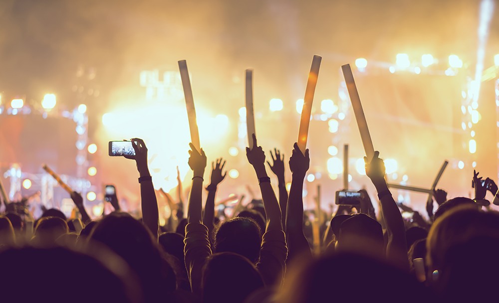 Muzyczna rewolucja w Szczecinie: SKA Petarda, Rewizja i CELA NR 3 debiutują na żywo!