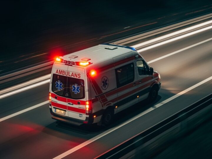 Bezpieczniej w Moczyłach: Nowy defibrylator AED ratuje życie mieszkańców Gminy Kołbaskowo