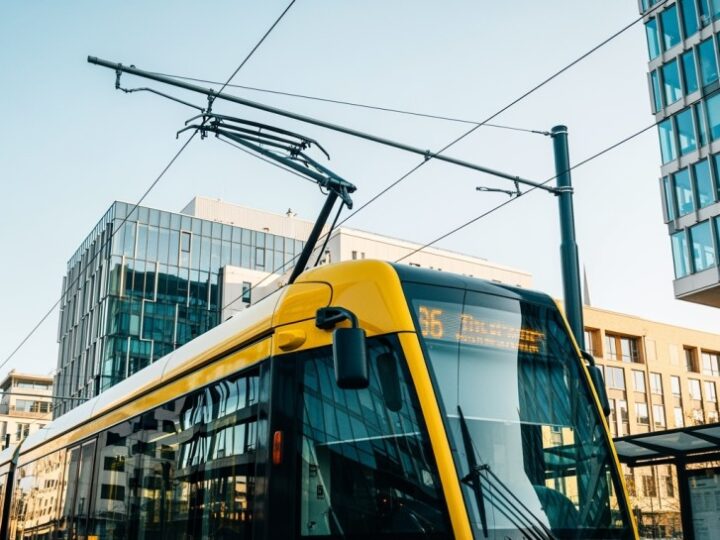 Tramwaje 2, 7 i 8 wstrzymane! Zamiast nich skorzystaj z autobusu 807 w Szczecinie