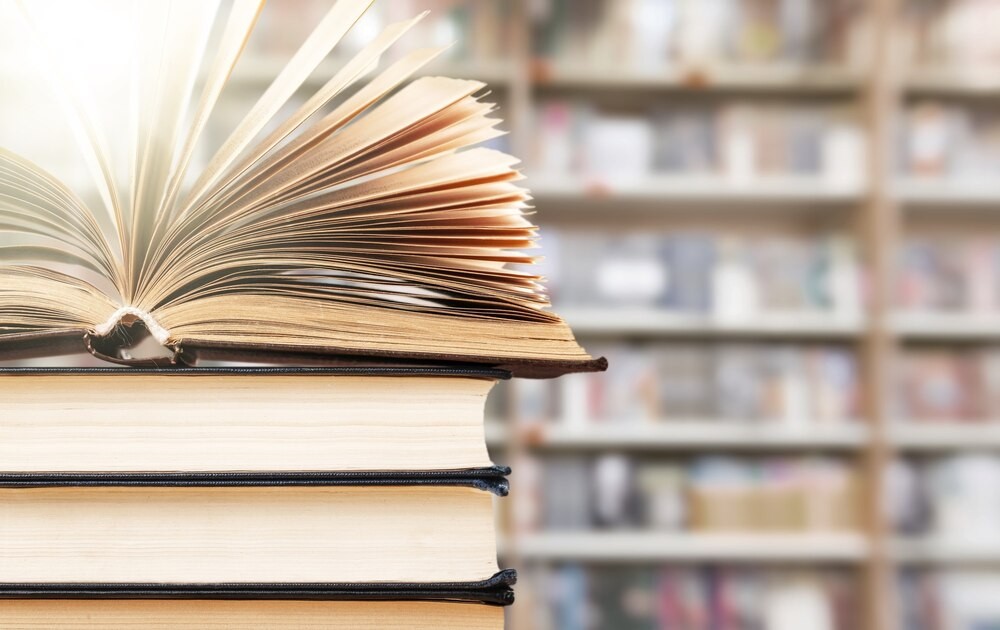 Świętuj 80-lecie Polic: Weź udział w literackim wyzwaniu!