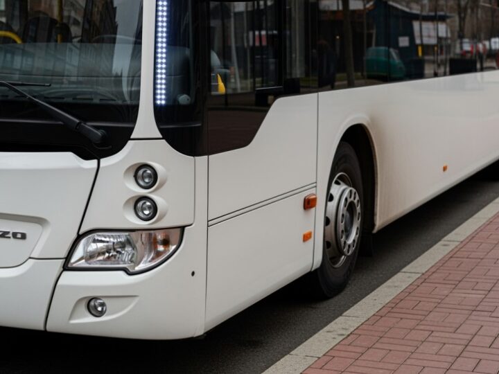 Trzy firmy w wyścigu o budowę ładowarek dla elektrycznych autobusów w Szczecinie