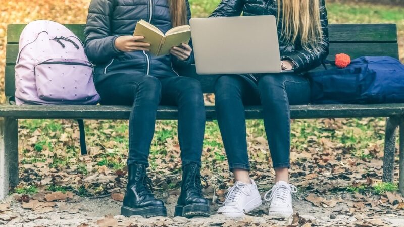 Literacki tydzień dla rodzin w Szczecinie: seniorzy i dzieci w centrum uwagi!