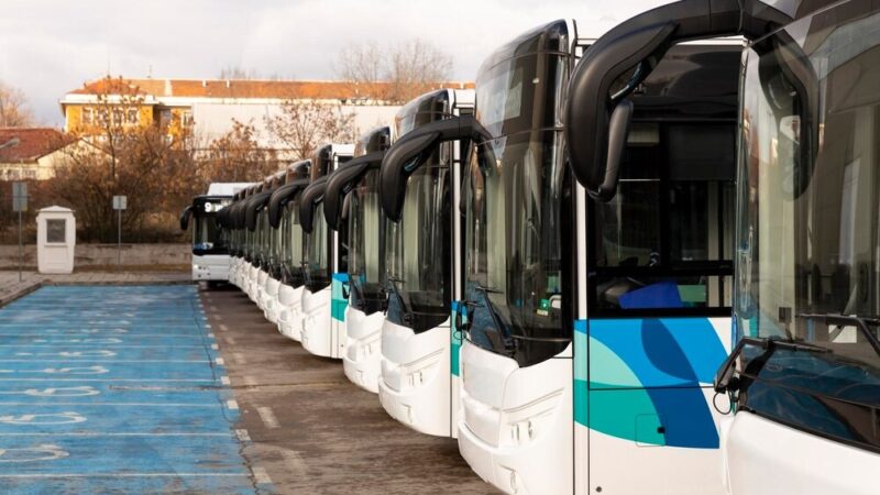 Zmiana czasu na „zimowy”: Nocne autobusy z nowym rozkładem 24/25 października